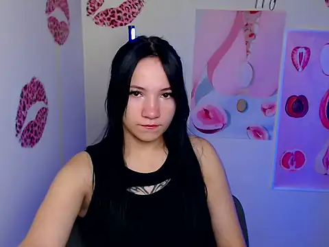 Snapshot of Em7MaA chatting on September 17, 2025, 5:53 am Em7MaA online show from September 17, 2025, 5:53 am