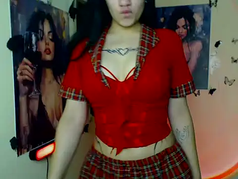 Snapshot of Em7MaA chatting on October 31, 2025, 8:27 pm Em7MaA online show from October 31, 2025, 8:27 pm