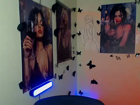 Snapshot of Em7MaA chatting on December 15, 2025, 1:28 pm Em7MaA online show from December 15, 2025, 1:28 pm