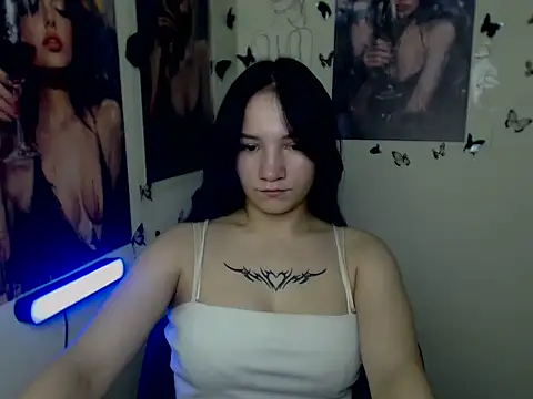 Snapshot of Em7MaA chatting on December 5, 2025, 7:34 pm Em7MaA online show from December 5, 2025, 7:34 pm