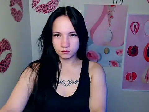 Snapshot of Em7MaA chatting on September 12, 2025, 6:29 pm Em7MaA online show from September 12, 2025, 6:29 pm