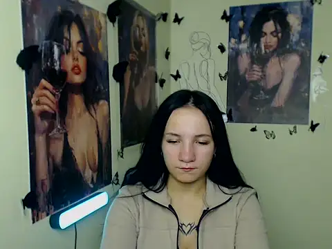 Snapshot of Em7MaA chatting on November 8, 2025, 1:31 am Em7MaA online show from November 8, 2025, 1:31 am