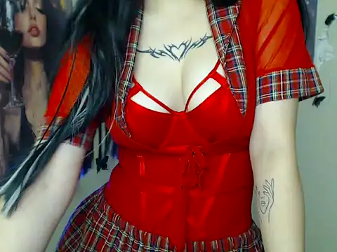 Snapshot of Em7MaA chatting on October 31, 2025, 7:16 am Em7MaA online show from October 31, 2025, 7:16 am