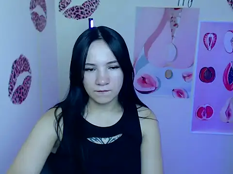 Snapshot of Em7MaA chatting on September 16, 2025, 12:06 pm Em7MaA online show from September 16, 2025, 12:06 pm