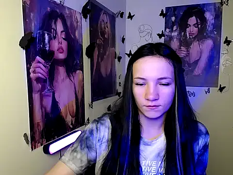 Snapshot of Em7MaA chatting on September 30, 2025, 5:57 am Em7MaA online show from September 30, 2025, 5:57 am