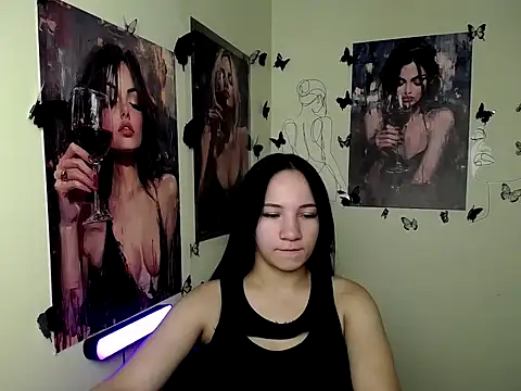 Snapshot of Em7MaA chatting on September 25, 2025, 12:11 pm Em7MaA online show from September 25, 2025, 12:11 pm