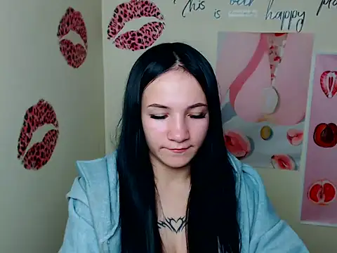 Snapshot of Em7MaA chatting on October 10, 2025, 6:09 pm Em7MaA online show from October 10, 2025, 6:09 pm