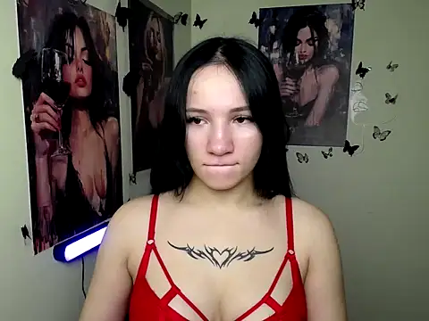 Snapshot of Em7MaA chatting on October 22, 2025, 6:07 pm Em7MaA online show from October 22, 2025, 6:07 pm