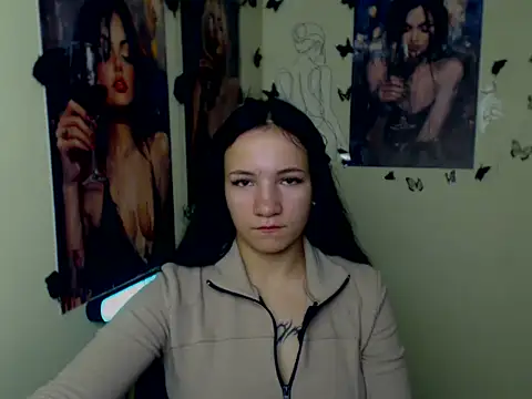 Snapshot of Em7MaA chatting on November 4, 2025, 1:15 pm Em7MaA online show from November 4, 2025, 1:15 pm