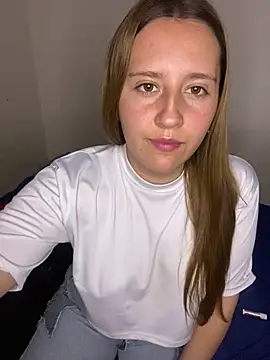 Cutie blondie online show from September 17, 2025, 8:00 pm