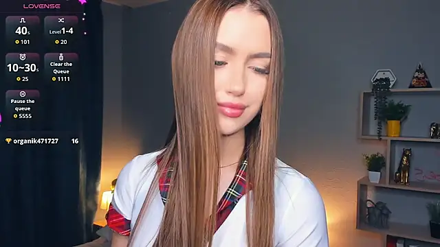 IsaVesco online show from November 7, 2025, 7:29 pm