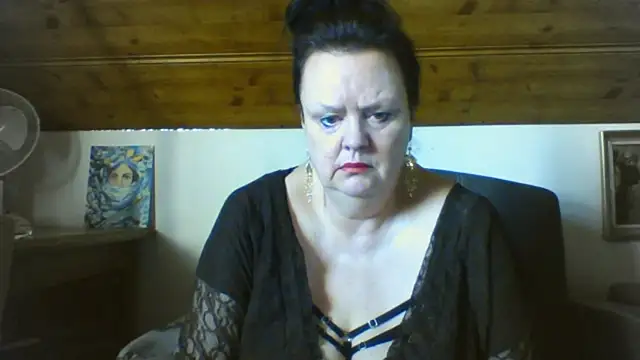 TiffanyMature online show from April 2, 2026, 8:32 am