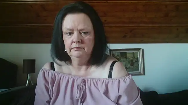 TiffanyMature online show from October 3, 2025, 9:44 am