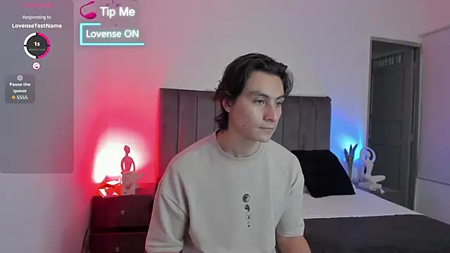 AlexanderHall online show from September 14, 2025, 7:58 pm