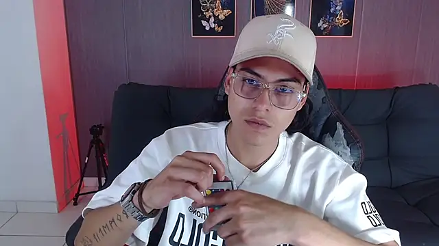 dirty model online show from February 19, 2026, 7:00 pm