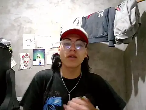 dirty model online show from April 22, 2026, 11:28 am