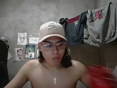 dirty model online show from April 19, 2026, 7:38 pm