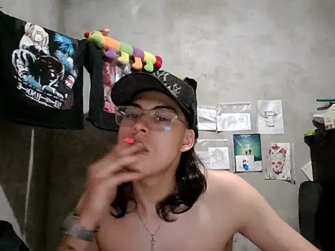 dirty model online show from May 25, 2026, 11:09 am