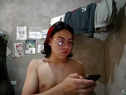 dirty model online show from April 21, 2026, 6:03 pm