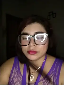 Snapshot of Diamily chatting on August 4, 2026, 4:28 am Diamily online show from August 4, 2026, 4:28 am