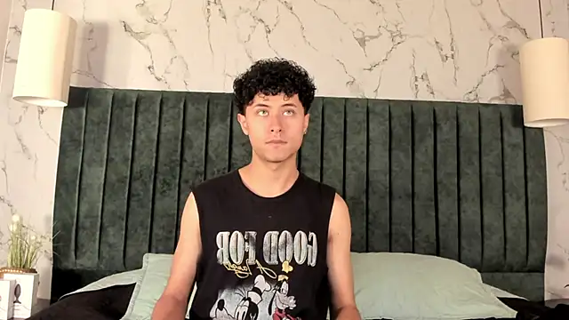 Snapshot of NoahDupont chatting on September 21, 2025, 8:03 pm NoahDupont online show from September 21, 2025, 8:03 pm