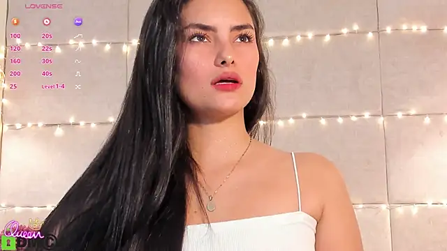 VioletHilton online show from February 4, 2026, 6:36 pm