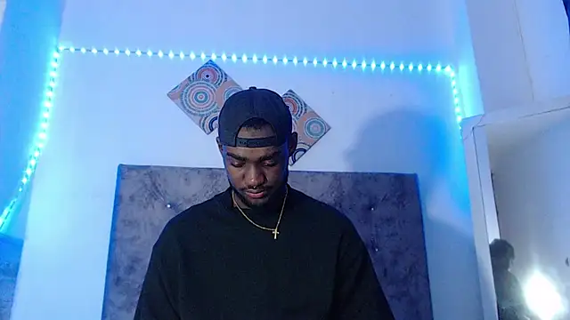 Snapshot of eebony_stallion chatting on May 17, 2026, 9:15 pm eebony stallion online show from May 17, 2026, 9:15 pm
