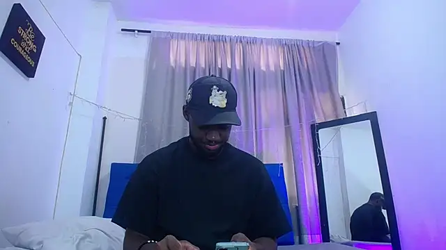 Snapshot of eebony_stallion chatting on June 2, 2026, 7:36 pm eebony stallion online show from June 2, 2026, 7:36 pm