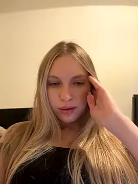 bbysonia online show from October 25, 2025, 8:20 pm