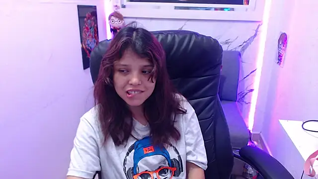 minnie cake online show from November 11, 2025, 9:42 pm