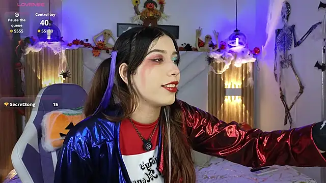 Snapshot of lila_min chatting on October 31, 2025, 2:46 pm lila min online show from October 31, 2025, 2:46 pm