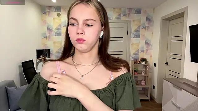 NylaNadler online show from March 6, 2026, 4:18 am