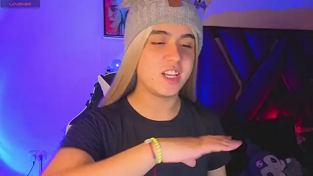 derek greyy  online show from November 10, 2025, 10:48 pm