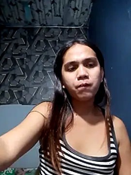 lexyyr17 online show from February 22, 2026, 10:44 pm