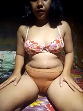 Snapshot of hotmomma8 chatting on November 1, 2025, 8:36 pm hotmomma8 online show from November 1, 2025, 8:36 pm