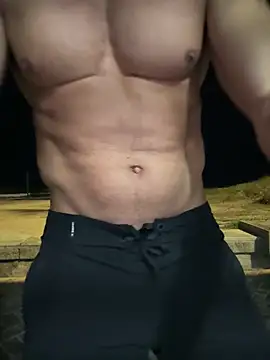 Snapshot of CasadoLutadorBigStuds chatting on November 19, 2025, 6:35 am CasadoLutadorBigStuds online show from November 19, 2025, 6:35 am