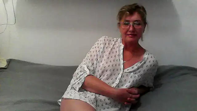 Snapshot of IrynaMolbertx chatting on September 23, 2025, 7:21 pm IrynaMolbertx online show from September 23, 2025, 7:21 pm