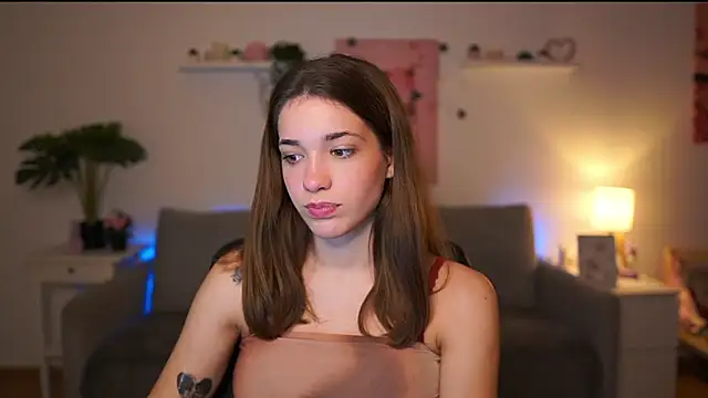 kissie cat online show from December 18, 2025, 2:10 pm