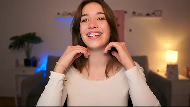 kissie cat online show from October 9, 2025, 1:11 pm