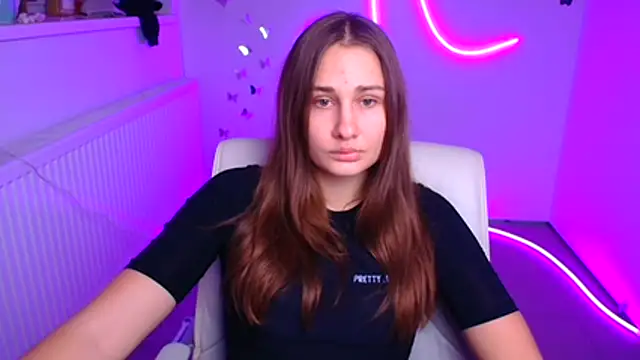 Stefanie Sweet online show from November 8, 2025, 6:50 am