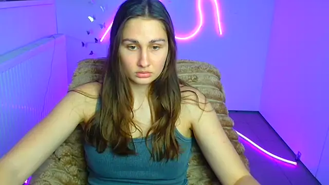 Stefanie Sweet online show from March 19, 2026, 12:38 pm