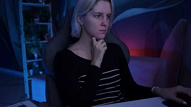 BethanyCloud online show from November 6, 2025, 5:33 am