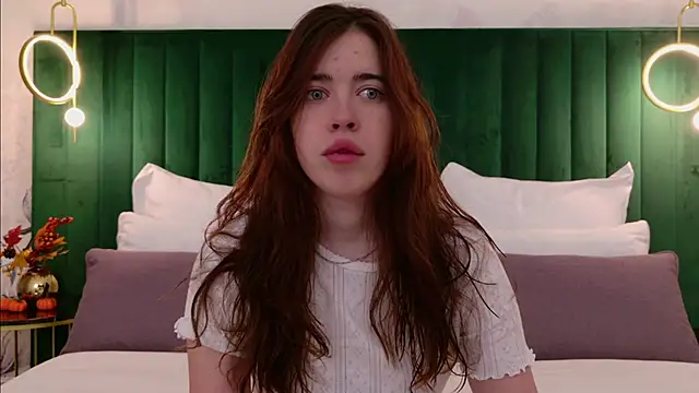 Snapshot of KimberlyBond chatting on September 29, 2025, 3:06 pm KimberlyBond online show from September 29, 2025, 3:06 pm