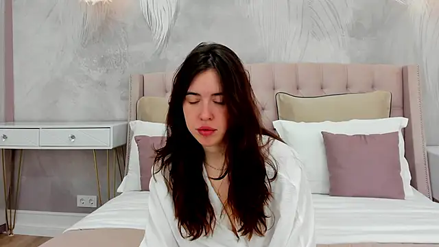 Snapshot of KimberlyBond chatting on September 19, 2025, 3:05 pm KimberlyBond online show from September 19, 2025, 3:05 pm