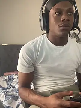 labishyoung25 online show from March 12, 2026, 8:24 pm