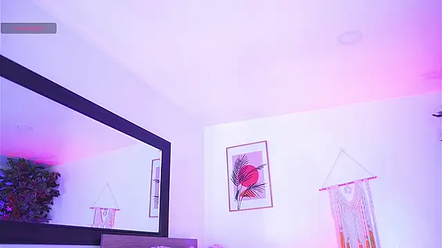 Snapshot of melissa_laurent_ chatting on November 12, 2025, 12:31 pm melissa laurent online show from November 12, 2025, 12:31 pm