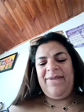 Mia-Glow online show from February 28, 2026, 1:11 pm