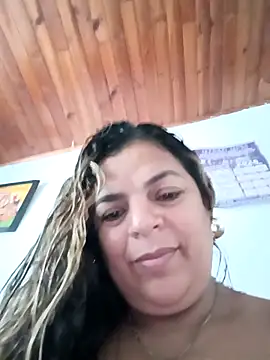 Mia-Glow online show from April 18, 2026, 10:43 pm