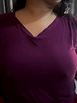 Snapshot of Maggi-is-back chatting on November 14, 2025, 2:59 am Maggi-is-back online show from November 14, 2025, 2:59 am