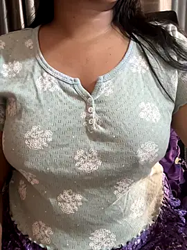 Snapshot of Maggi-is-back chatting on October 28, 2025, 3:07 am Maggi-is-back online show from October 28, 2025, 3:07 am